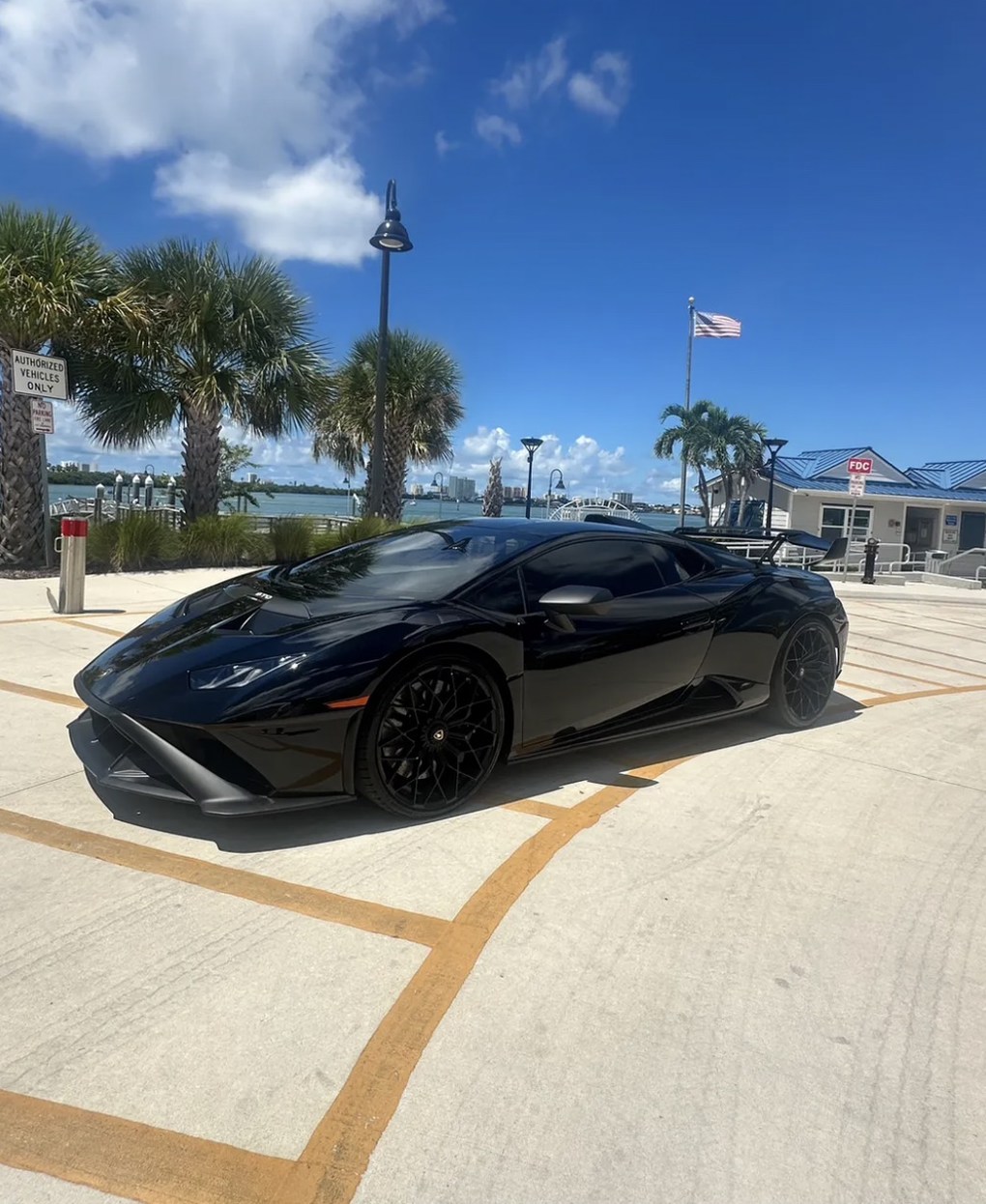 Black Lamborghini Huracán STO